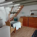 Maisonette 